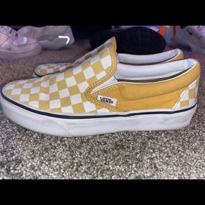 wmns yellow checkered vans
